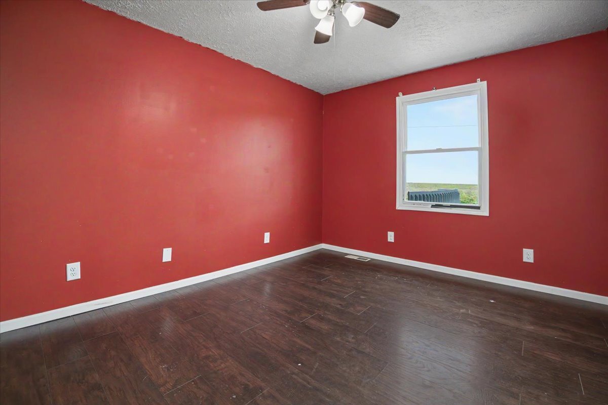 414 N Kathleen Street Property Photo 13