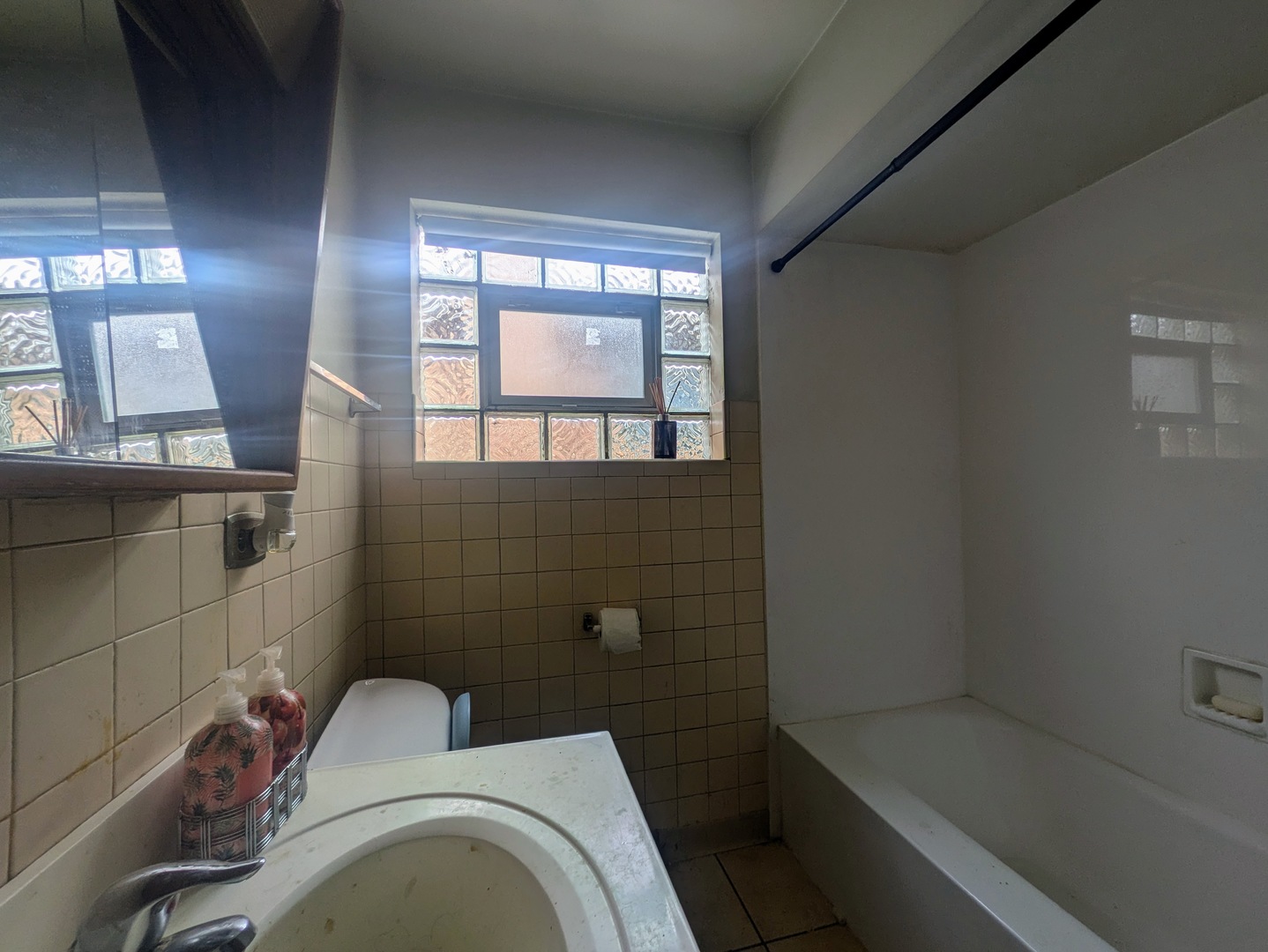 6639 S Knox Avenue Property Photo 8
