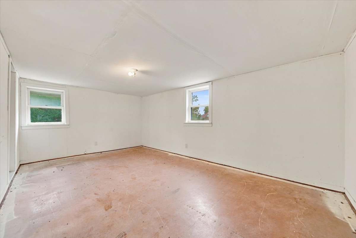 607 N 1st Street Property Photo 27