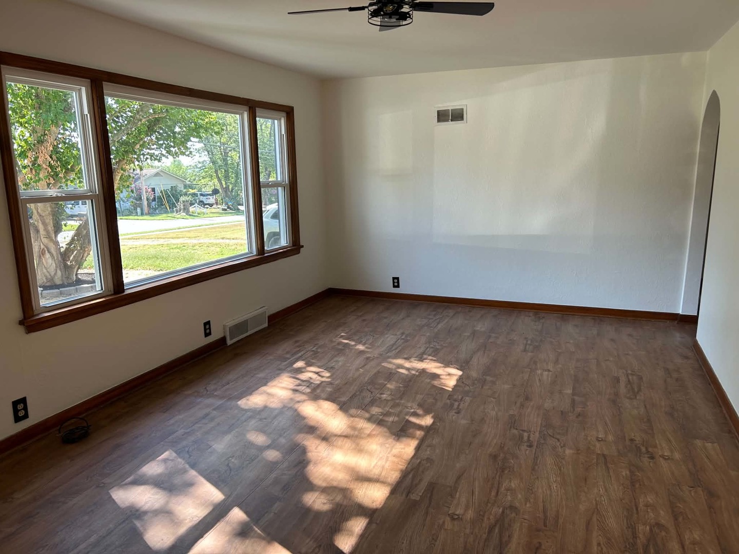 433 Marteeny Street Property Photo 2