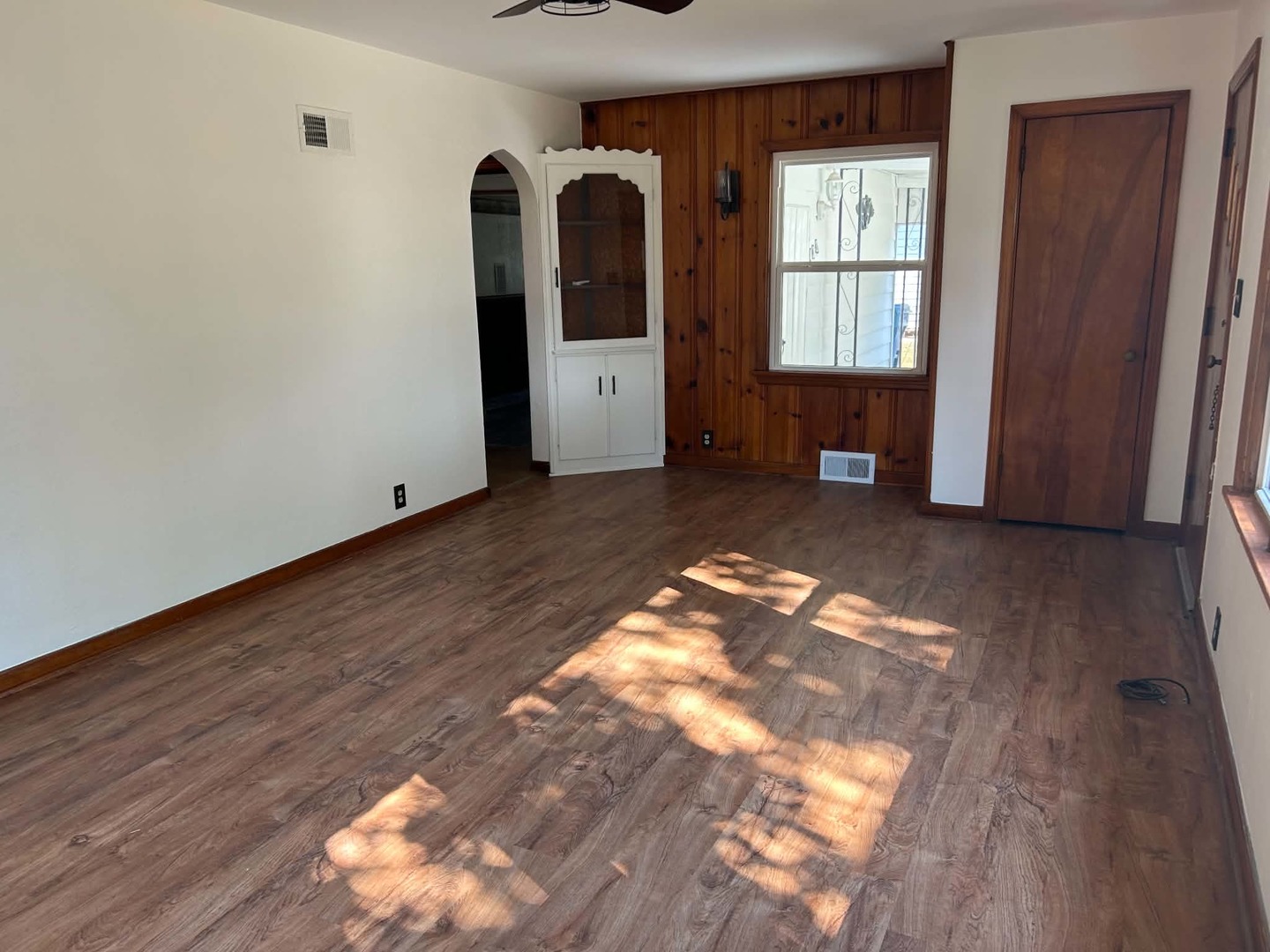 433 Marteeny Street Property Photo 3