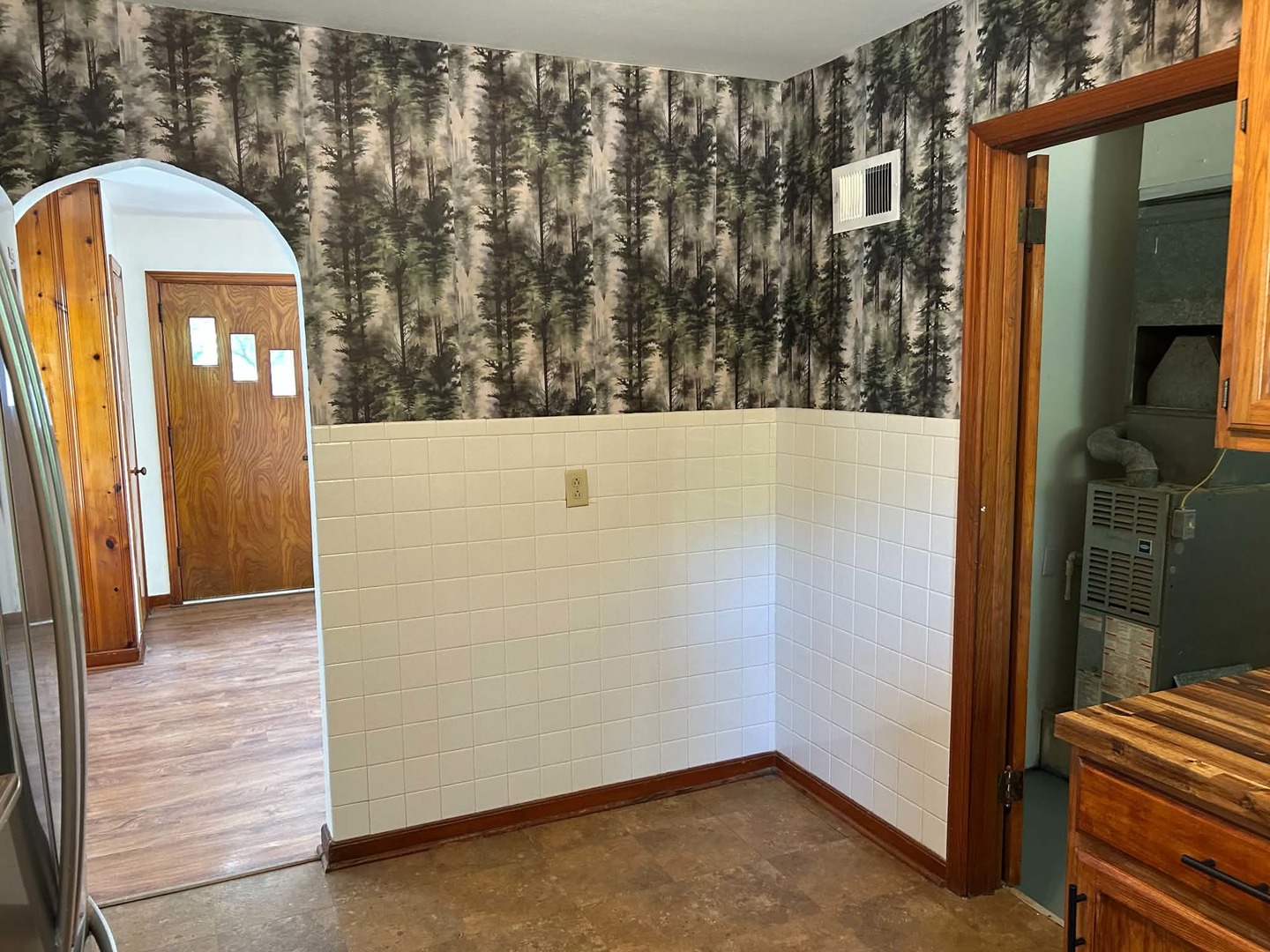 433 Marteeny Street Property Photo 5