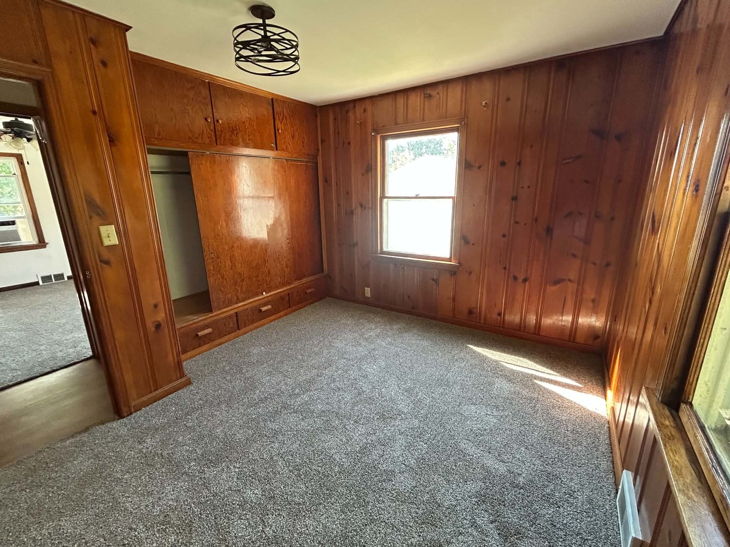 433 Marteeny Street Property Photo 9