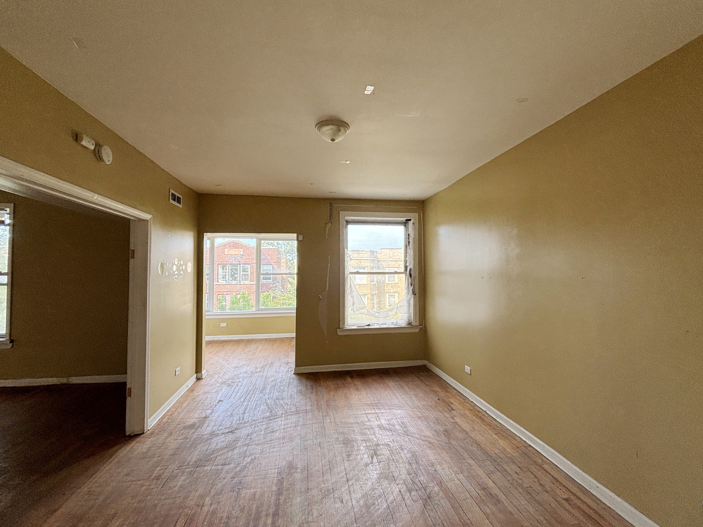 7135 S East End Avenue Property Photo 13