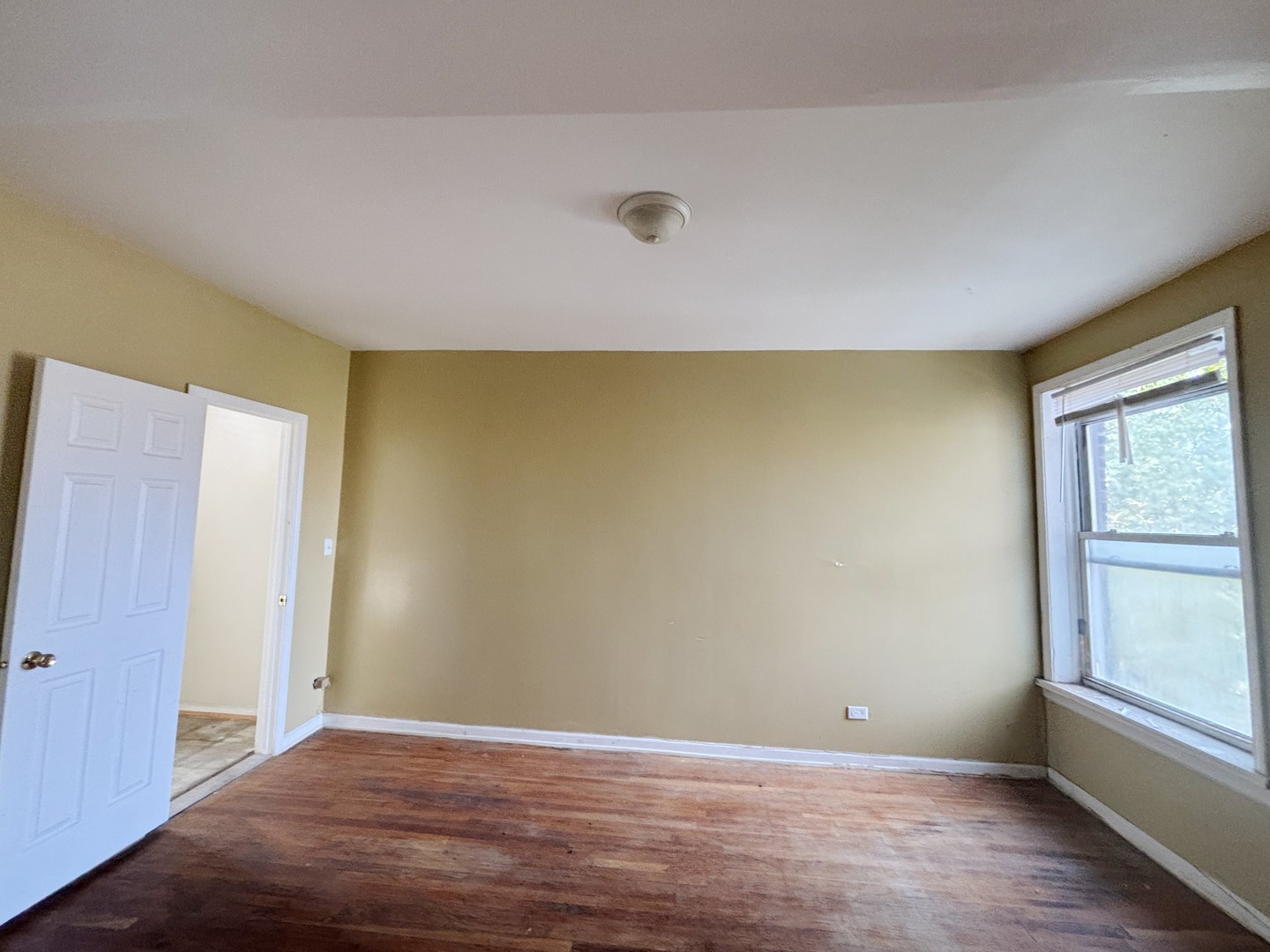 7135 S East End Avenue Property Photo 14