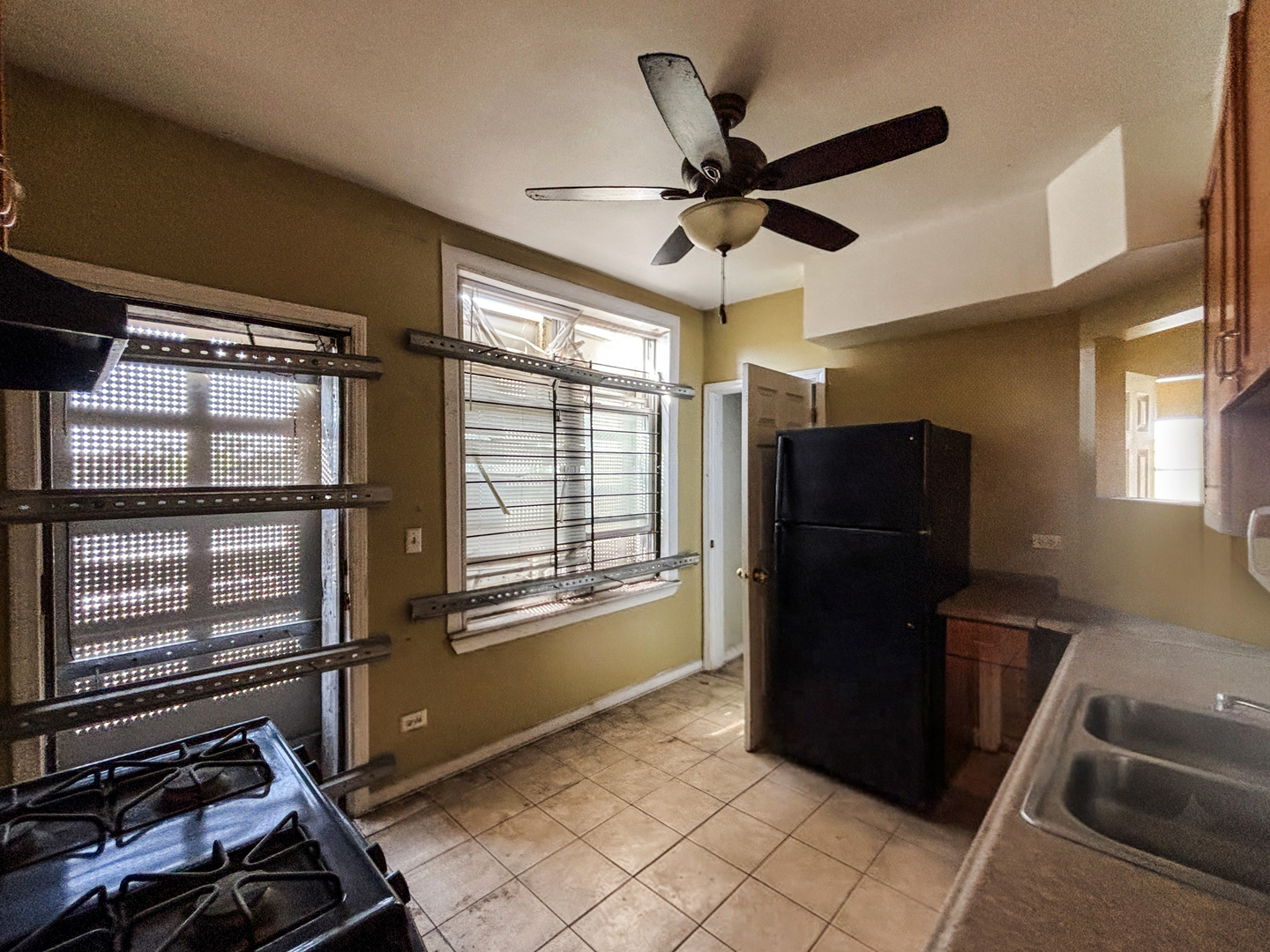 7135 S East End Avenue Property Photo 15