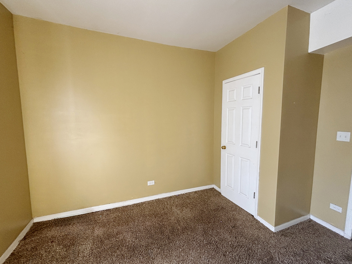 7135 S East End Avenue Property Photo 16