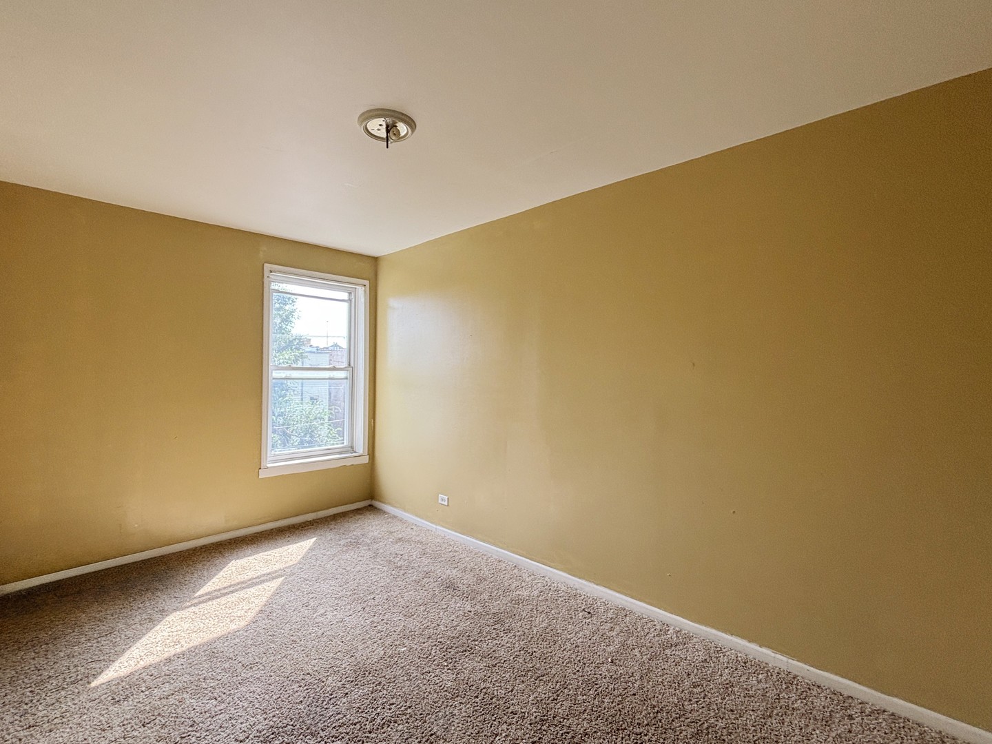 7135 S East End Avenue Property Photo 18