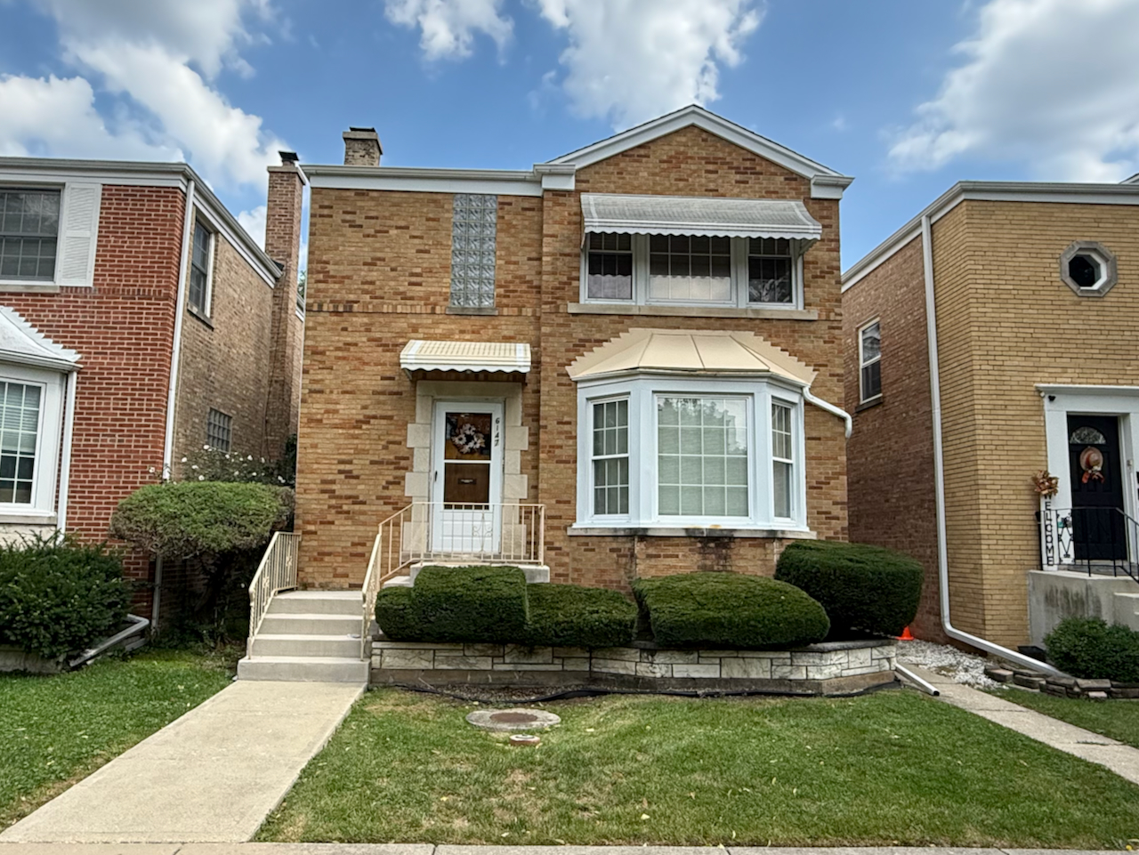 6147 N Meade Avenue 2 Property Photo 1