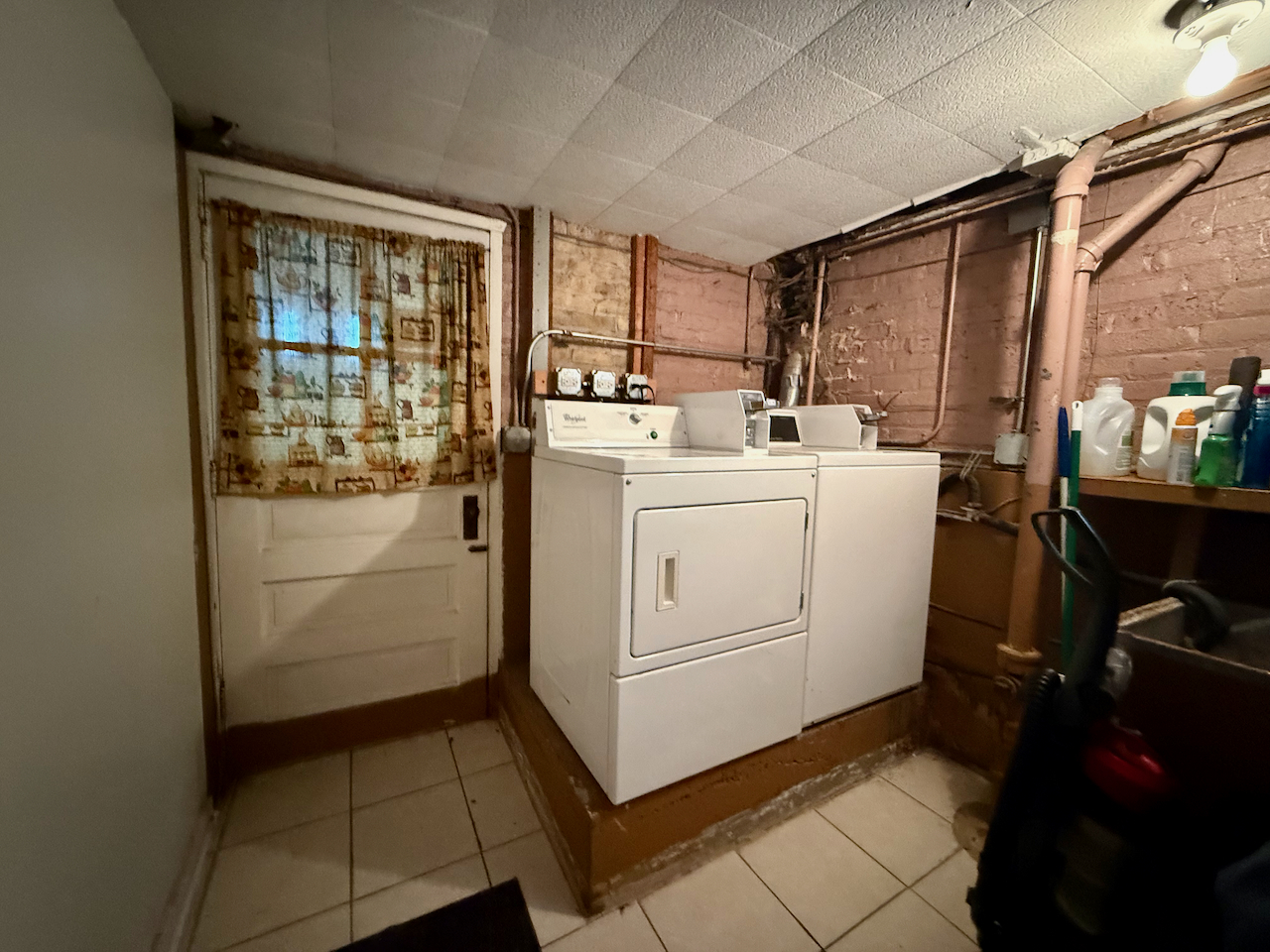 6147 N Meade Avenue 2 Property Photo 20