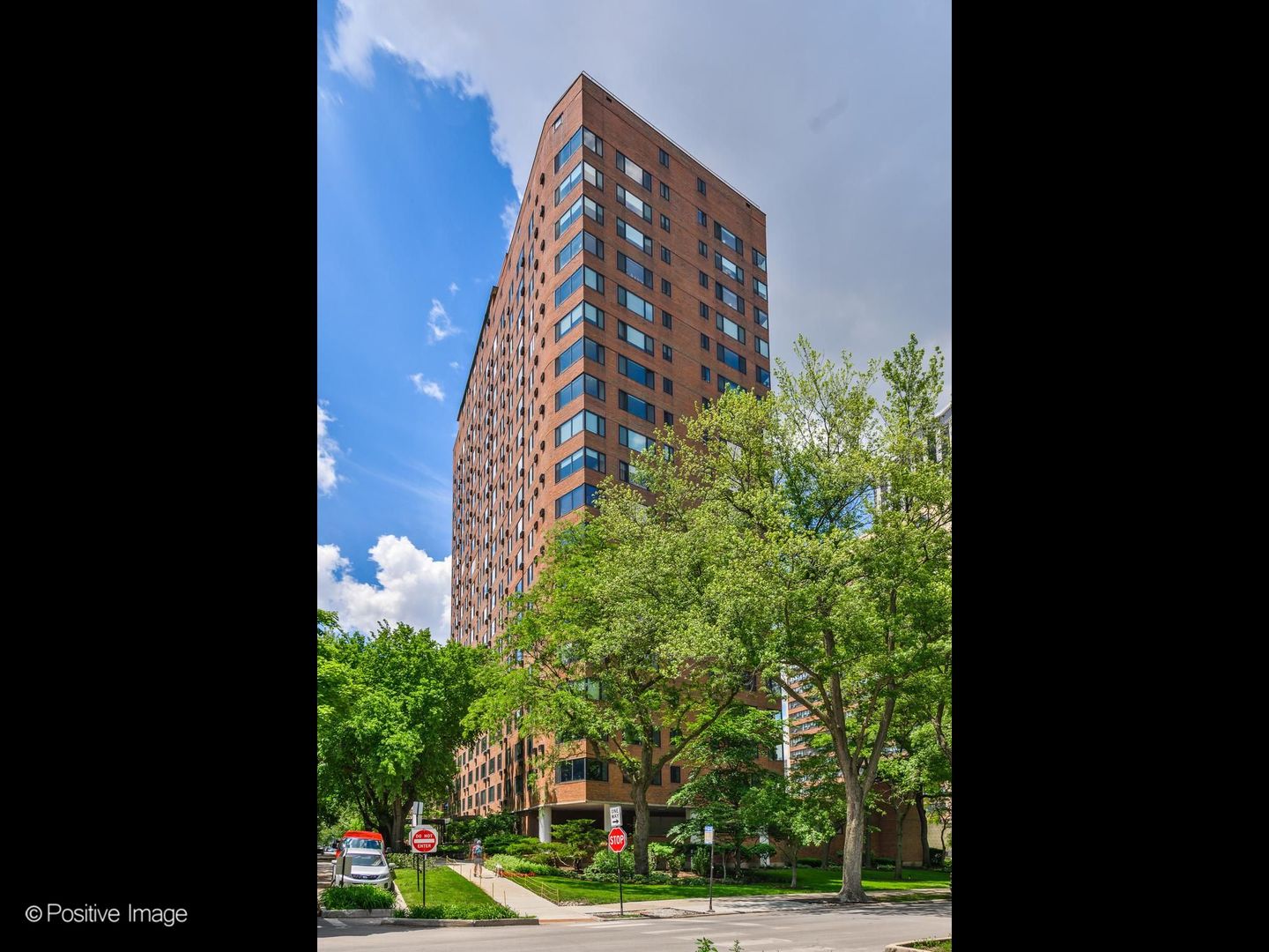 3100 N Lake Shore Drive 1408 Property Photo 1