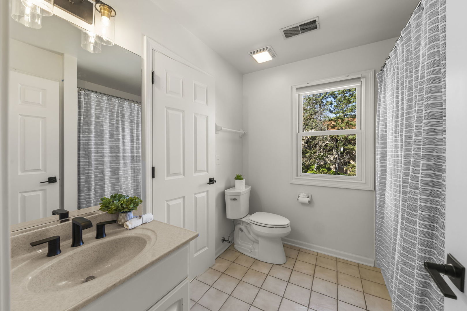 26 N Julian Street Property Photo 34