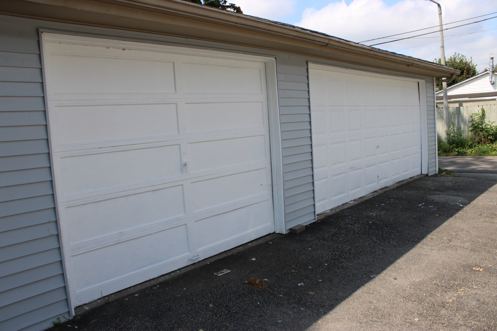 764 E New York Street Property Photo 3