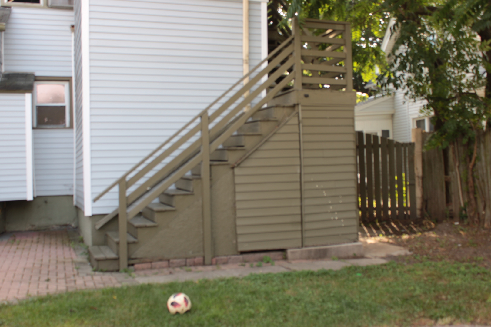 764 E New York Street Property Photo 5