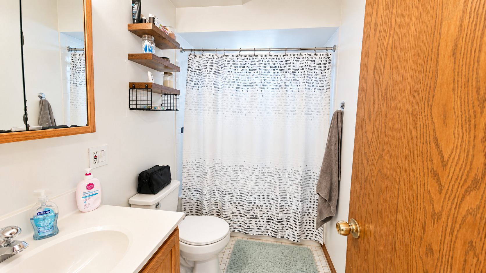 3610 S Emerald Avenue Property Photo 6
