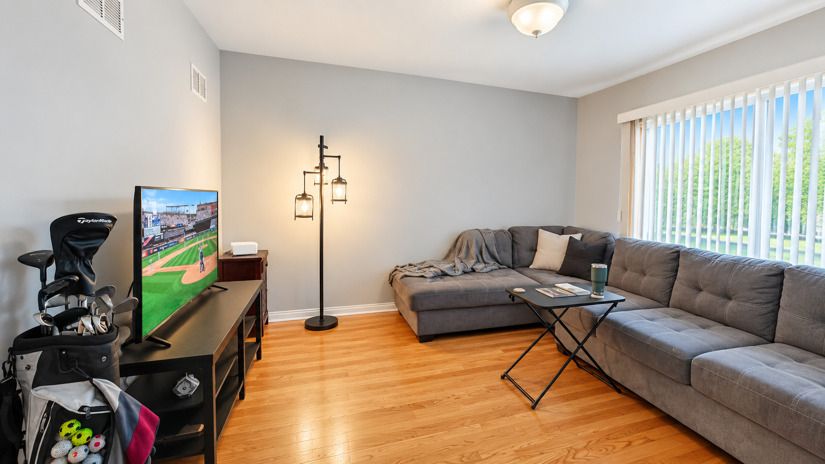 3610 S Emerald Avenue Property Photo 9
