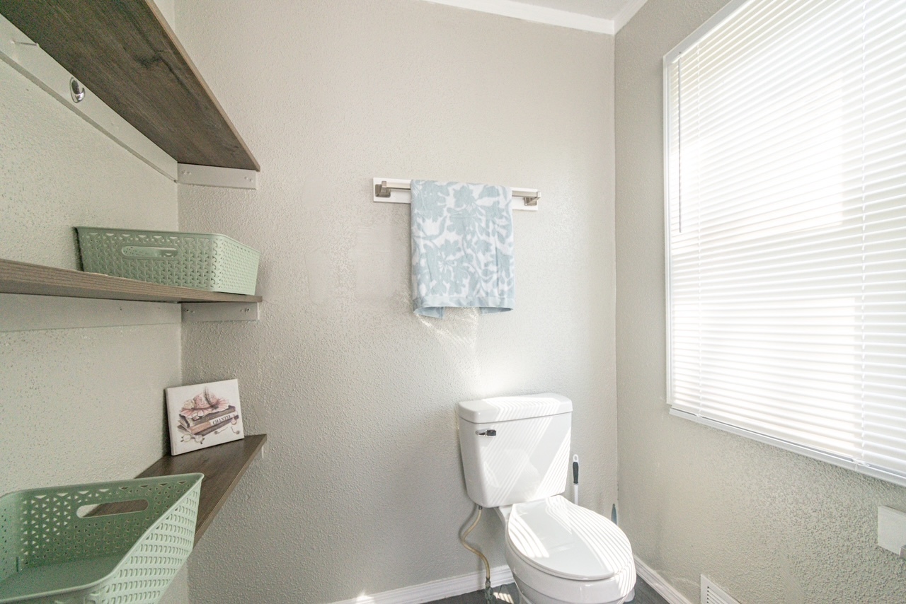 2642 Hanson Street Property Photo 18