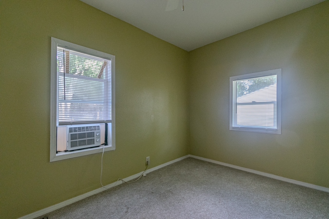 2642 Hanson Street Property Photo 20