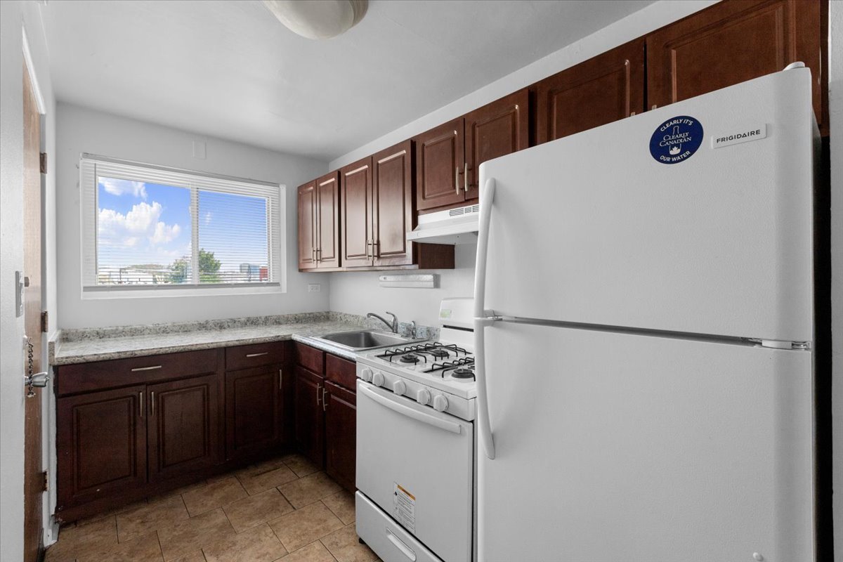 6715 N Hermitage Avenue 7a Property Photo 2