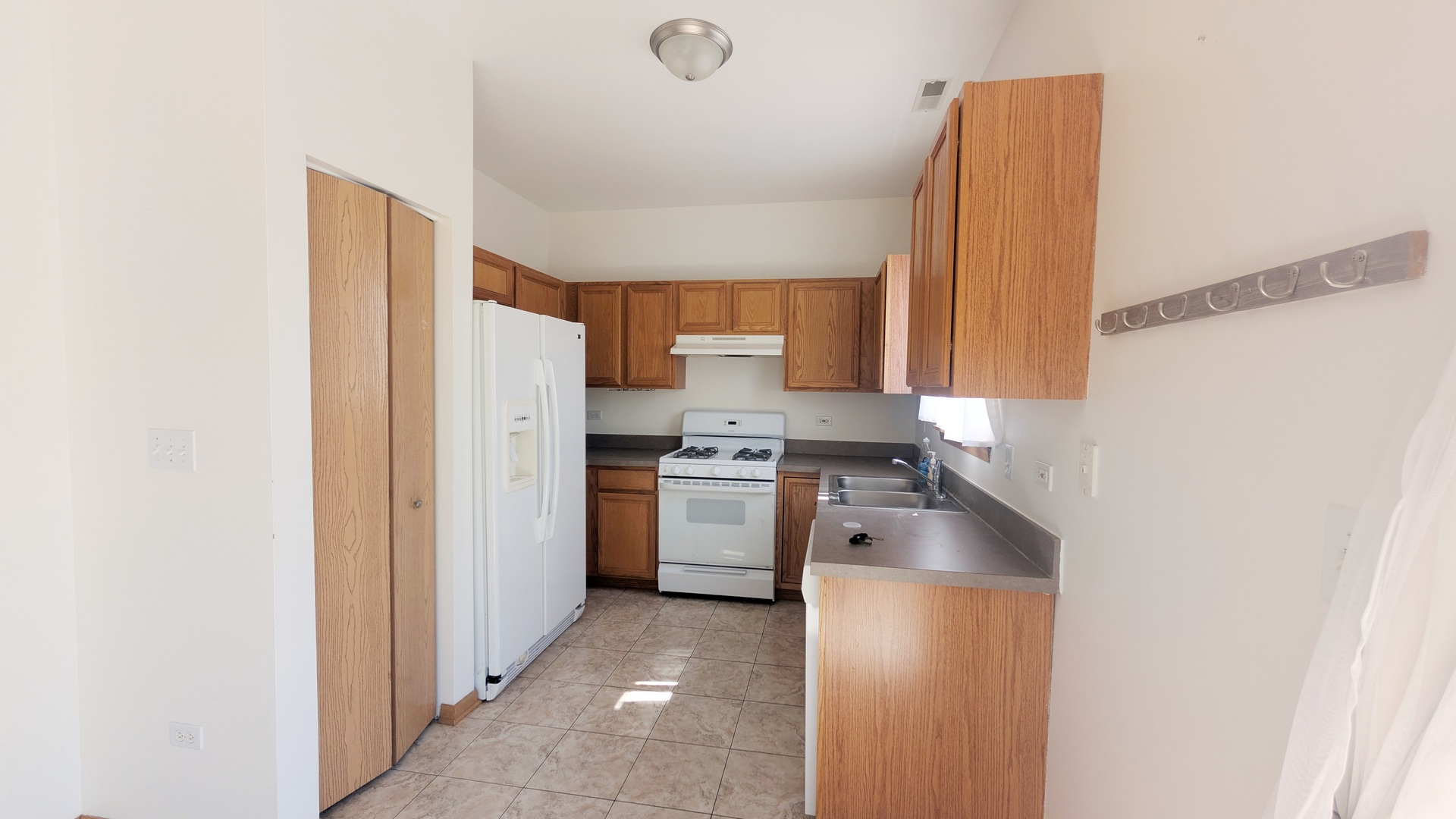1766 Fieldstone Drive Property Photo 6