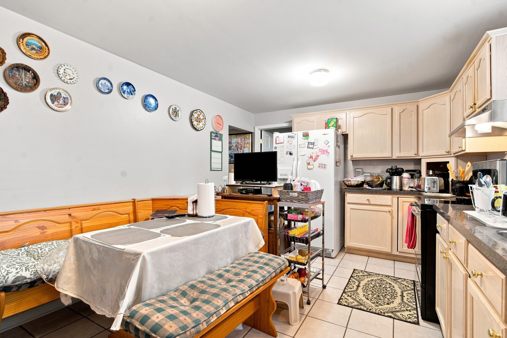 652 Sussex Lane Property Photo 4