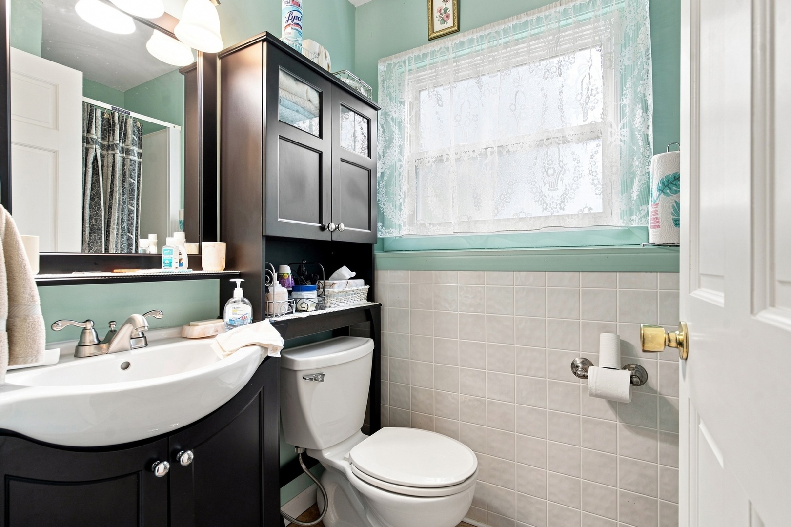 652 Sussex Lane Property Photo 7