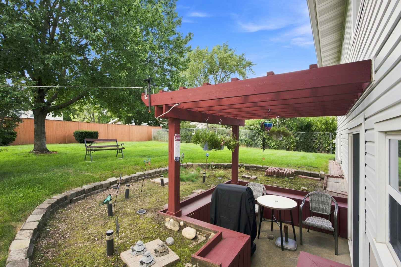 652 Sussex Lane Property Photo 17