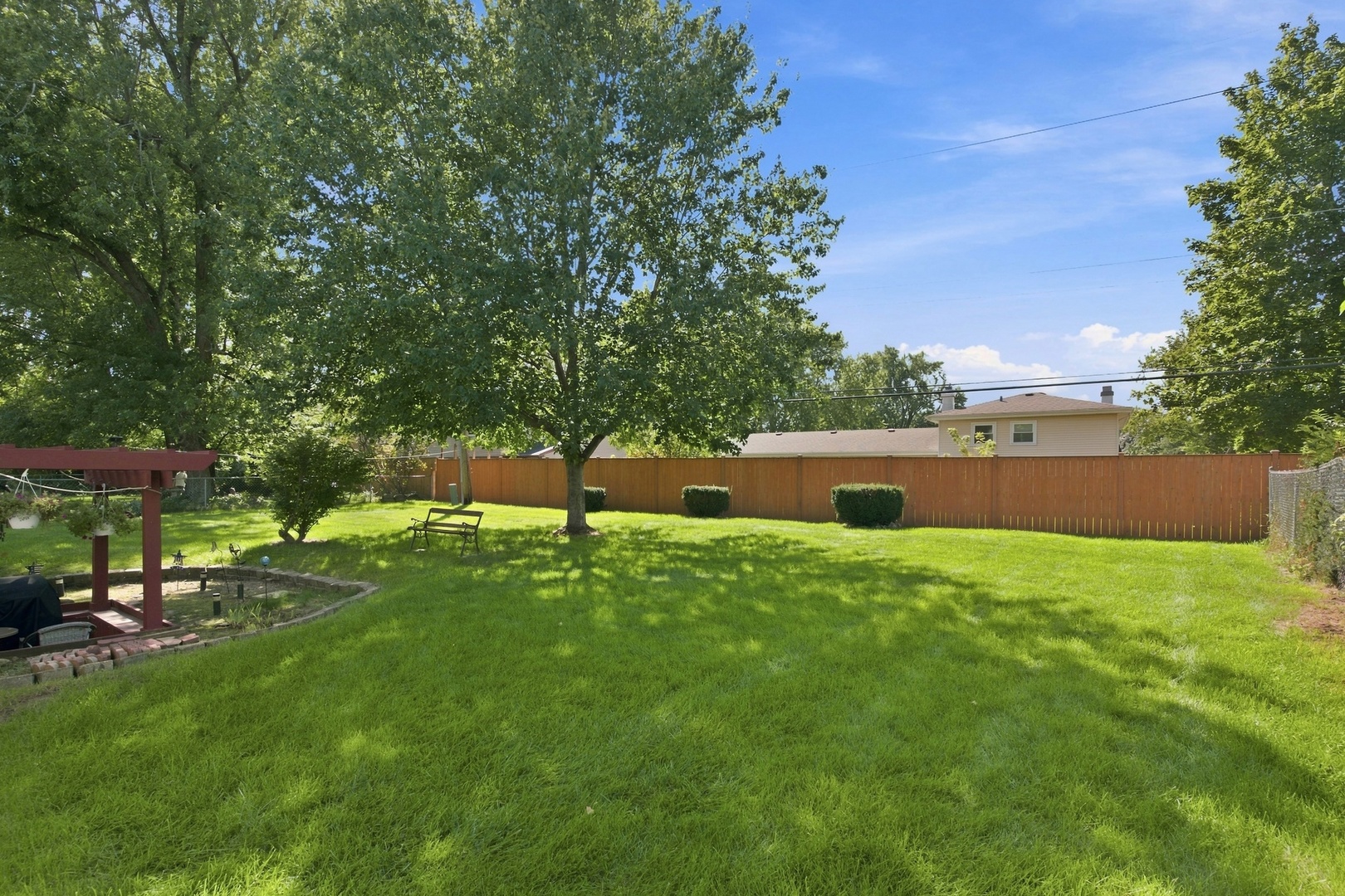 652 Sussex Lane Property Photo 18