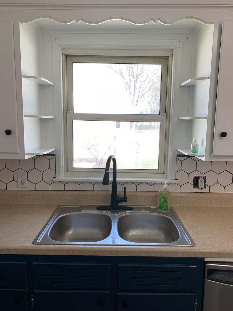 1044 Park Avenue Property Photo 3