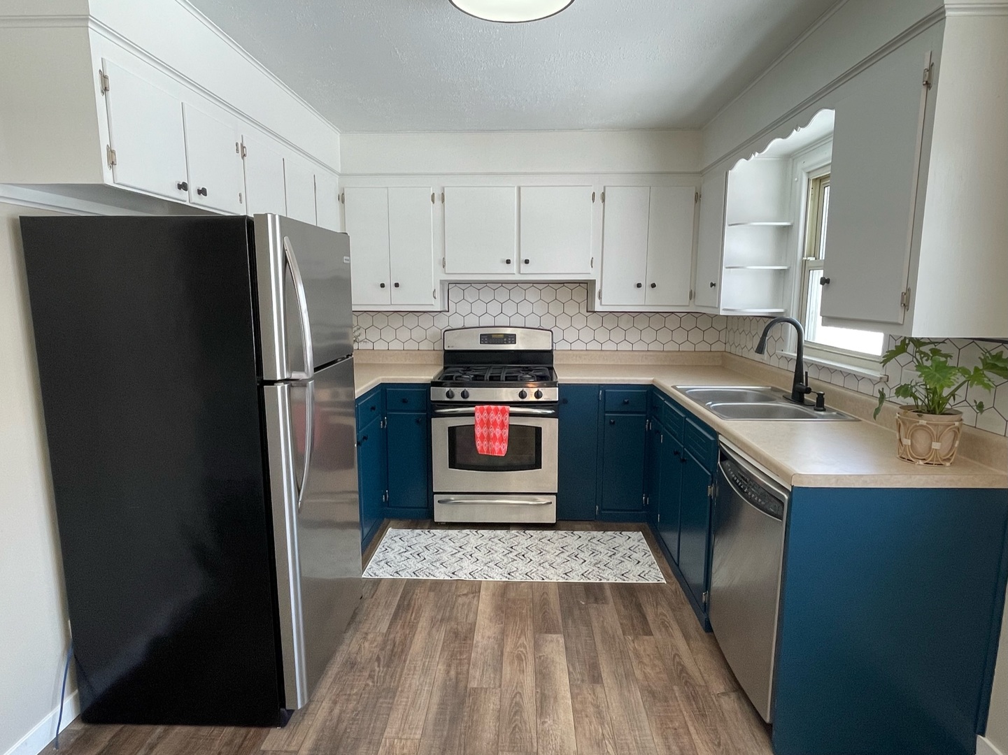 1044 Park Avenue Property Photo 17