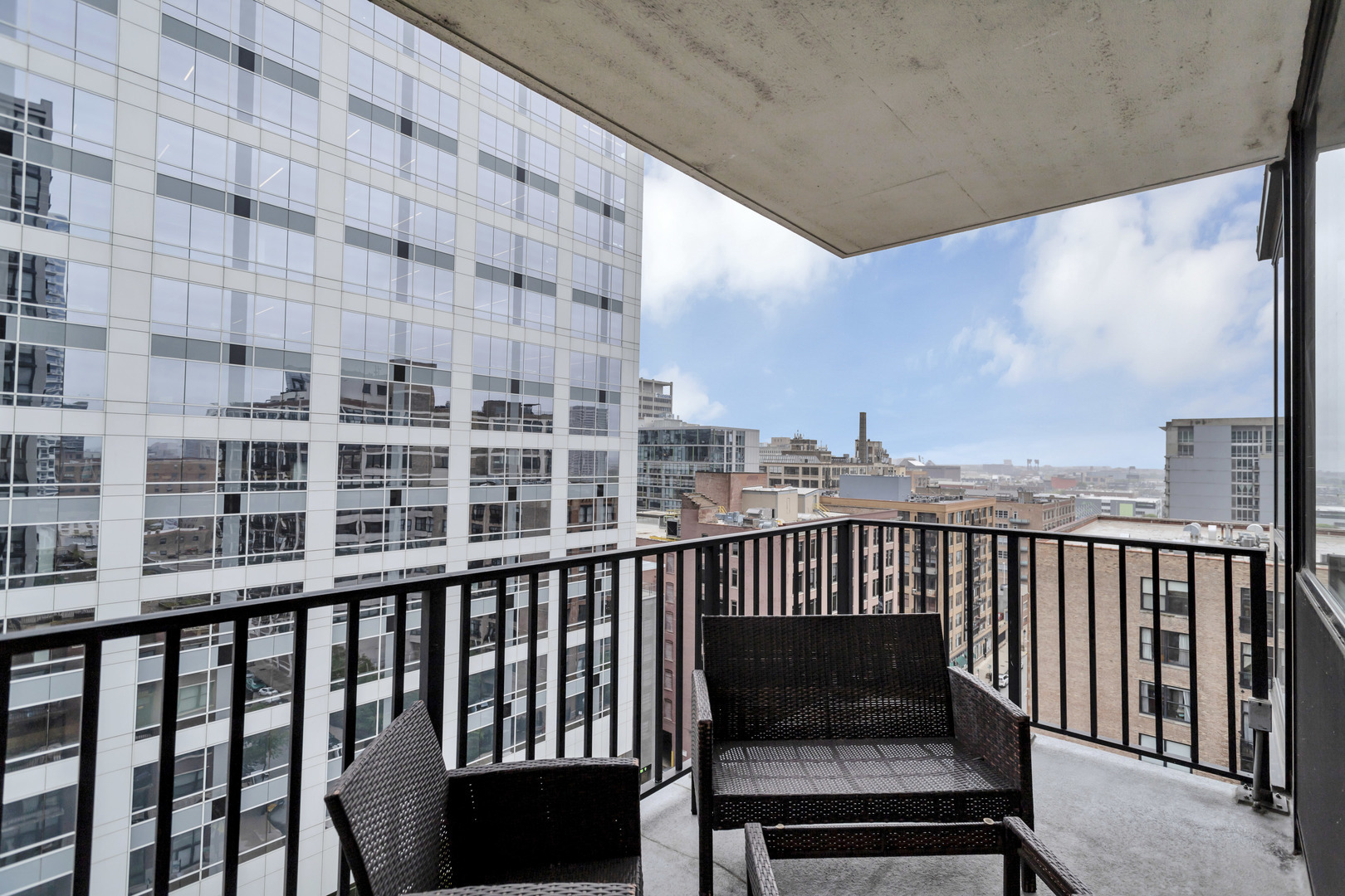 210 S Desplaines Street 1102 Property Photo 10