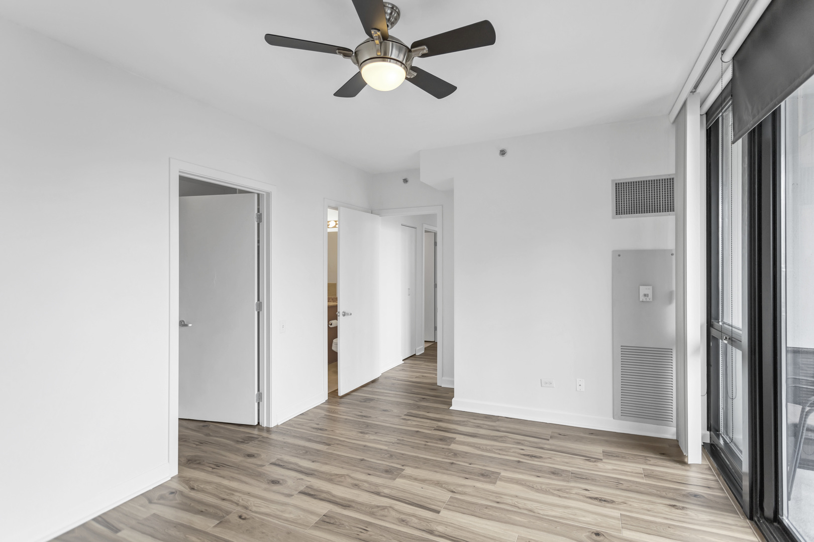 210 S Desplaines Street 1102 Property Photo 15