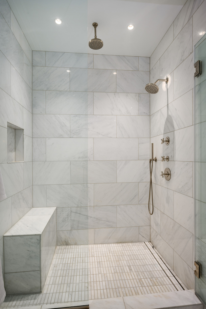 435 N Michigan Avenue 812 Property Photo 24