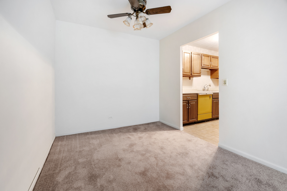 840 Wellington Avenue 218 Property Photo 6
