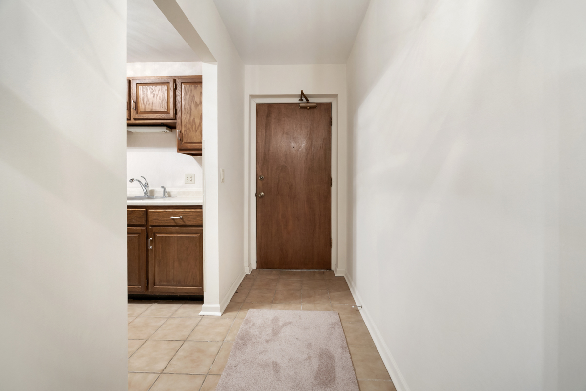 840 Wellington Avenue 218 Property Photo 14