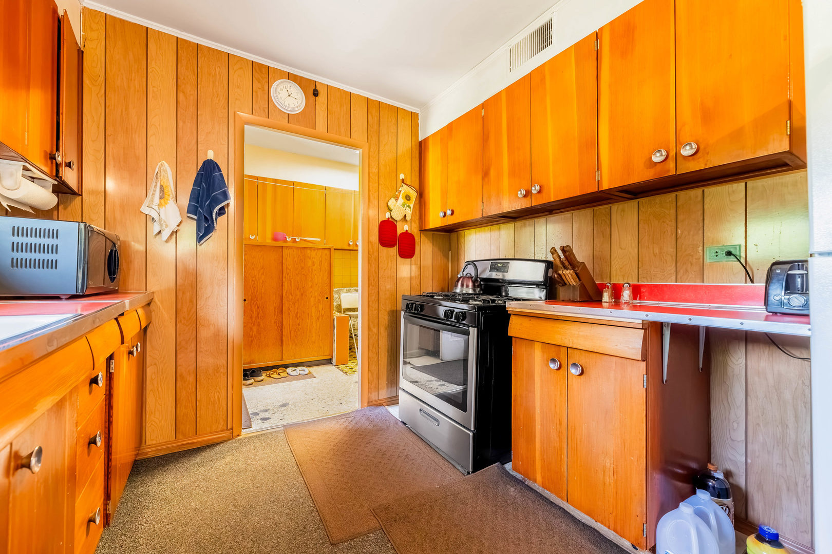 1020 S Fairfield Avenue Property Photo 12