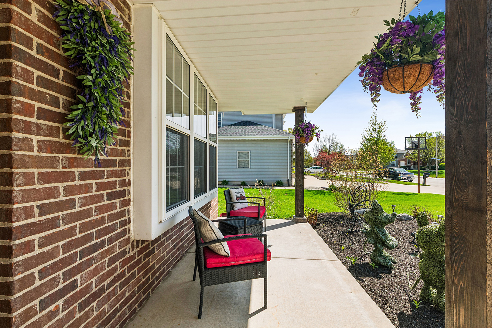 15504 Ridgefield Drive Property Photo 3