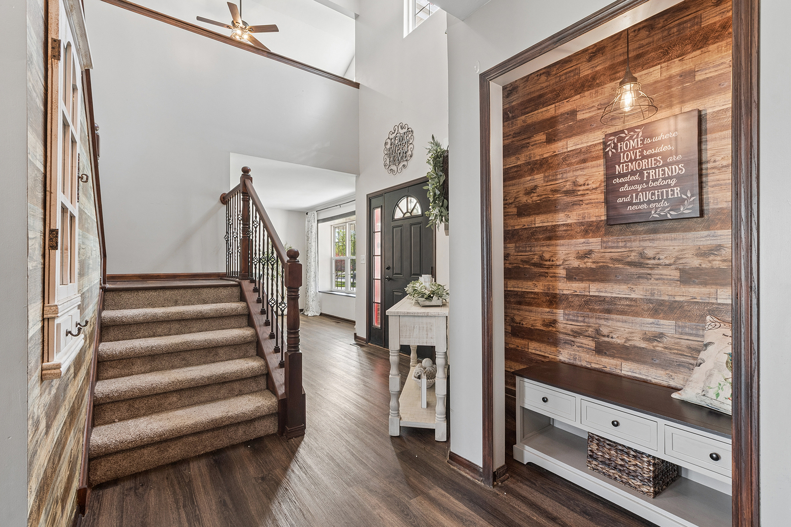 15504 Ridgefield Drive Property Photo 4