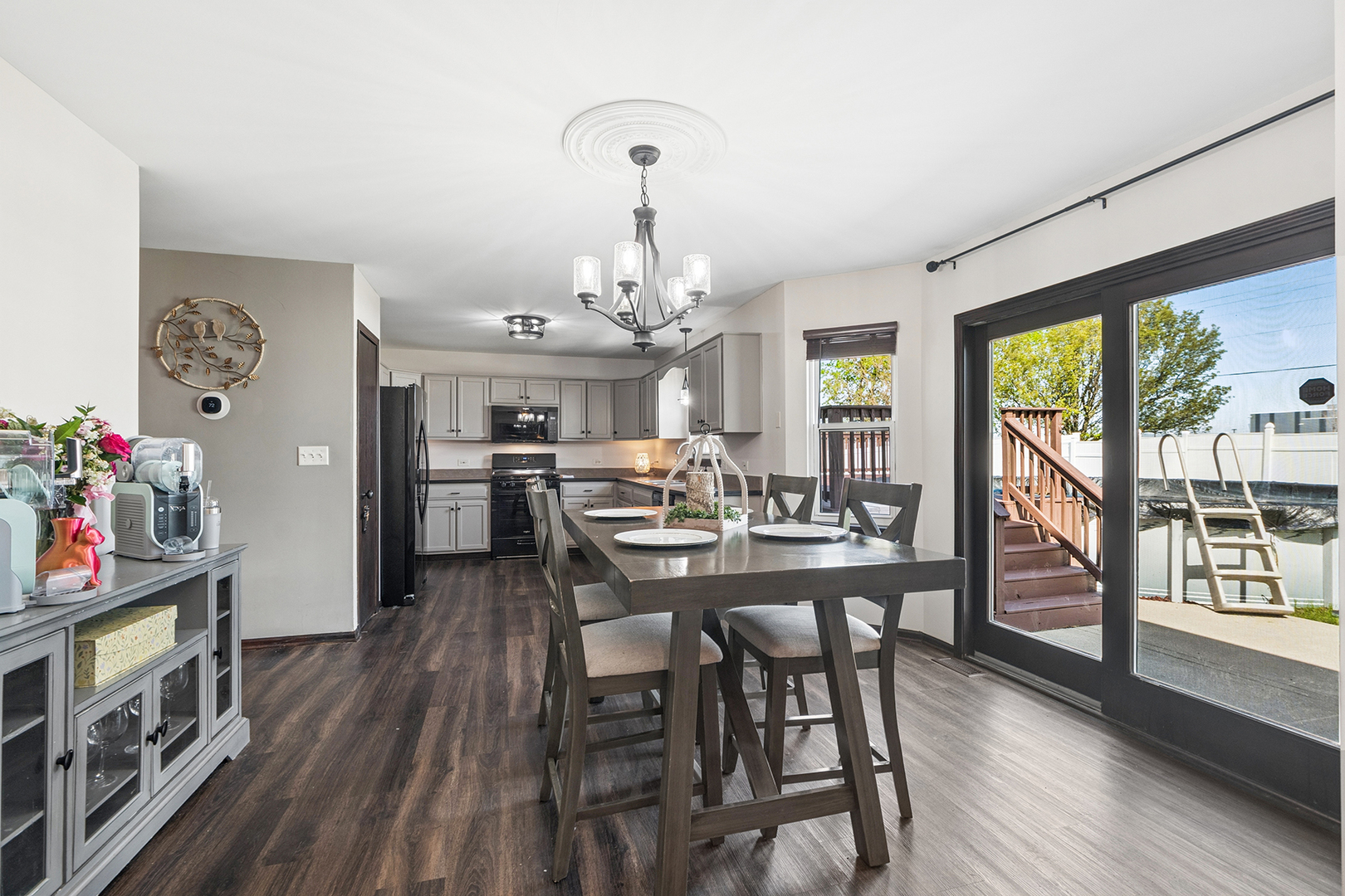 15504 Ridgefield Drive Property Photo 13