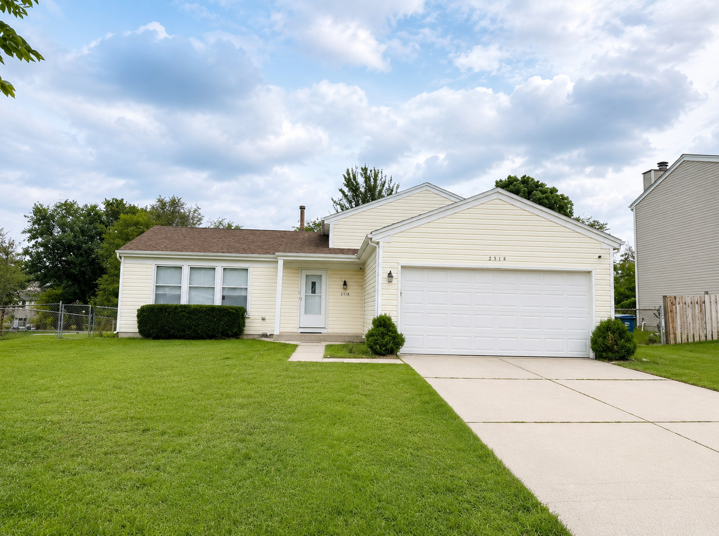 2116 Briar Hill Drive Property Photo 1