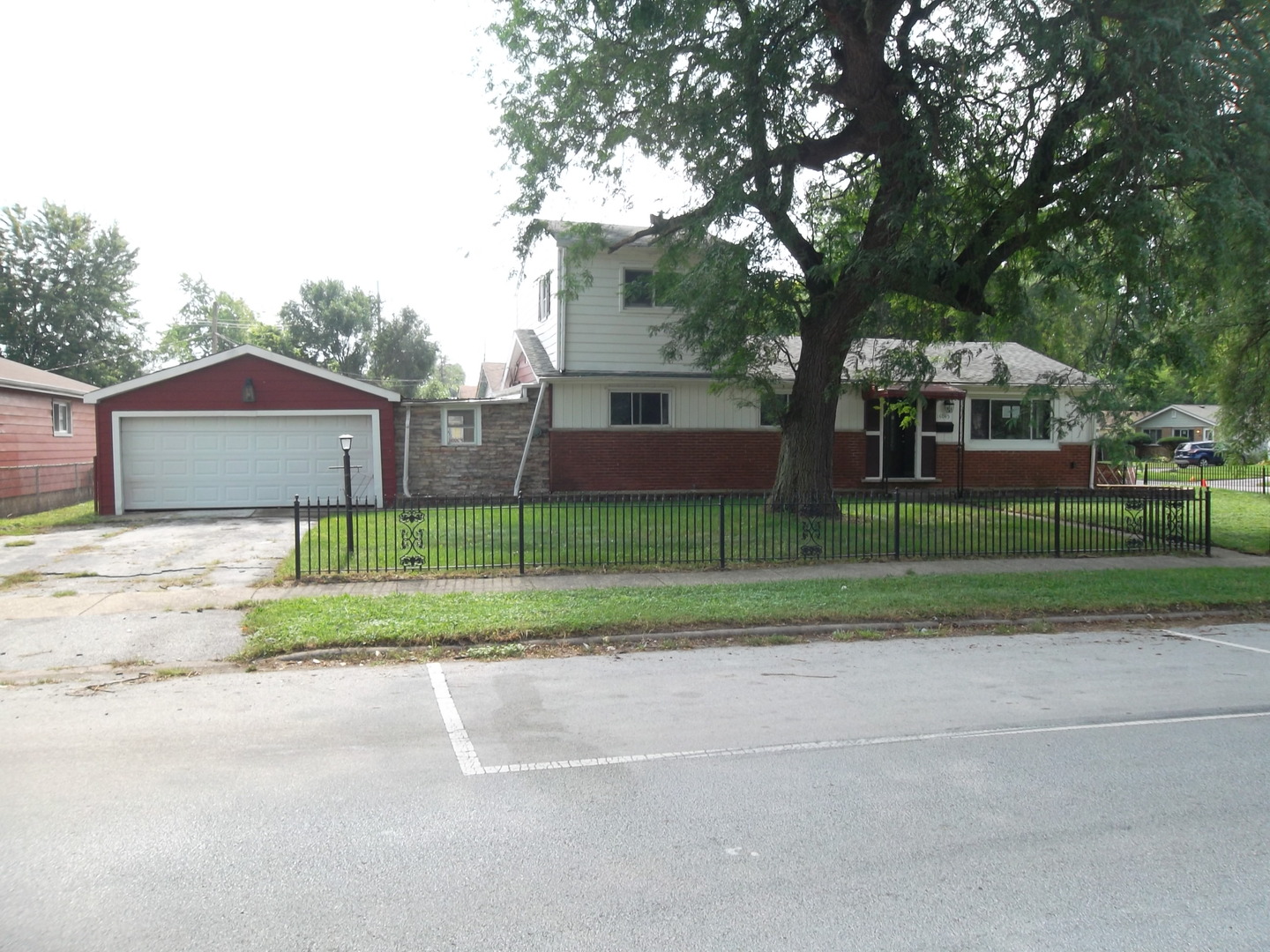 14045 S Claire Boulevard Property Photo 1