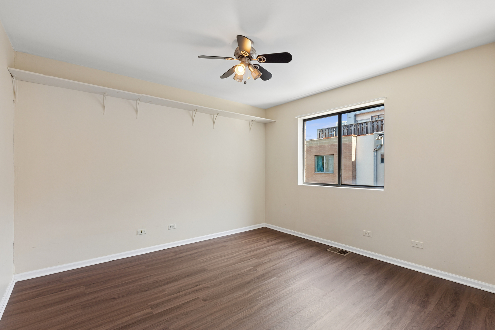 1901 S Clark Street B Property Photo 16
