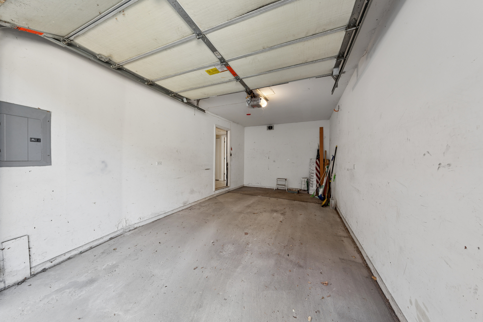 1901 S Clark Street B Property Photo 26