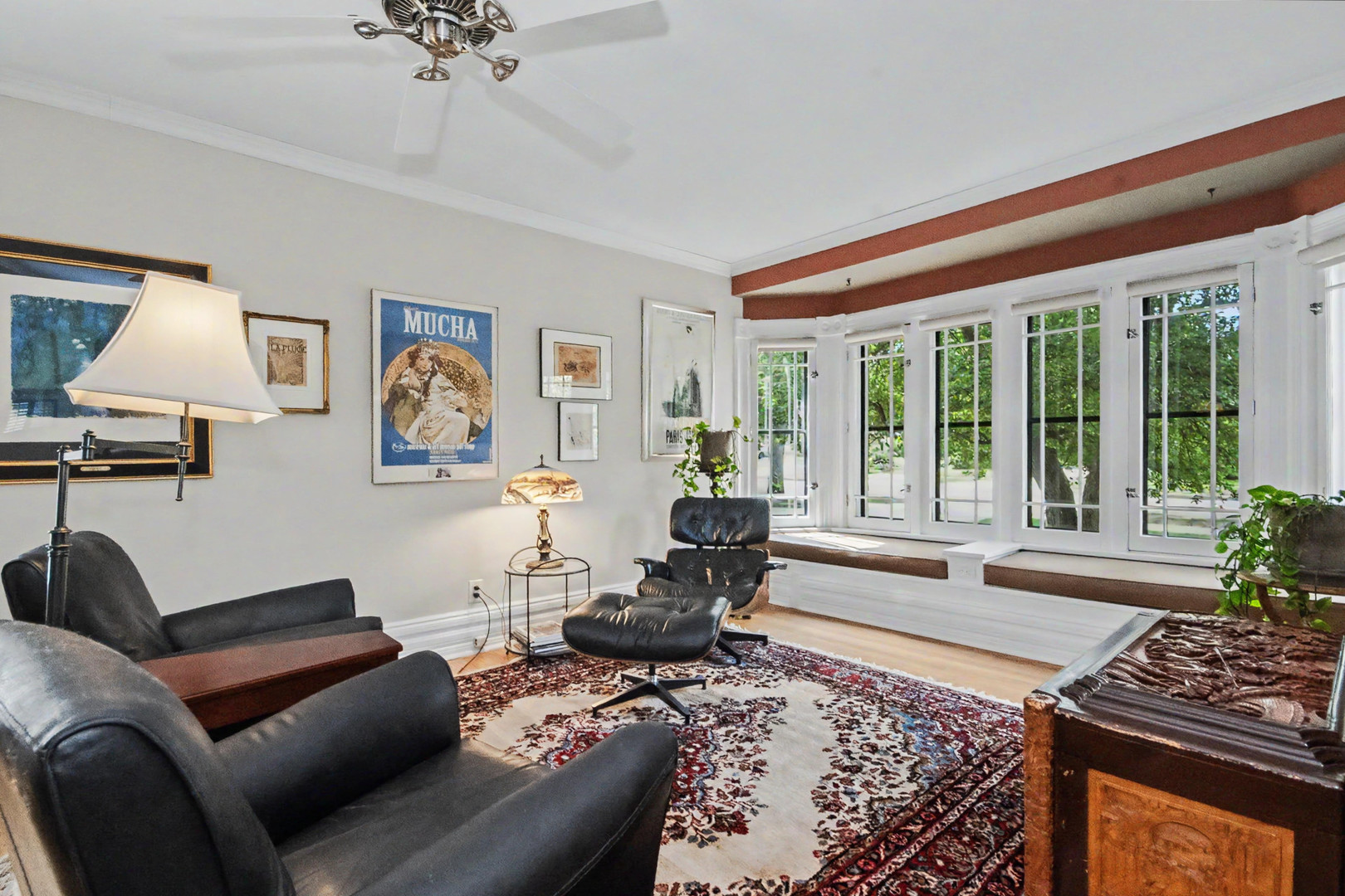 259 S York Street Property Photo 8