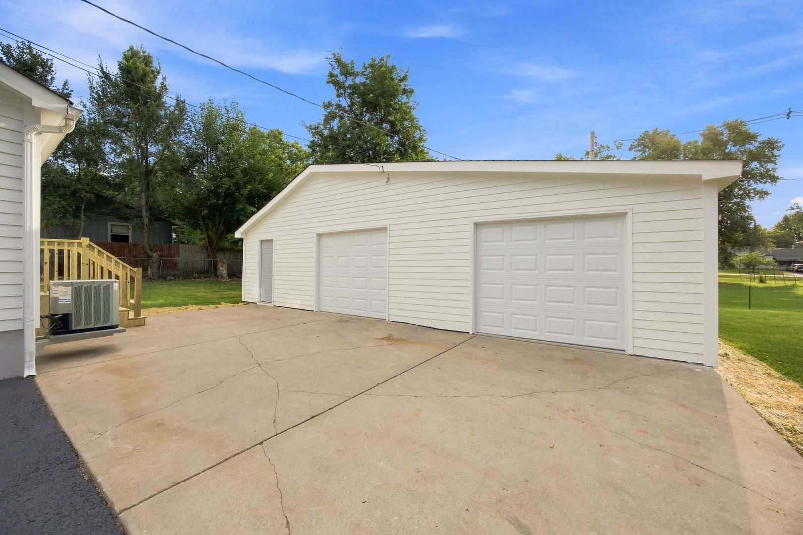 36891 N Carol Lane Property Photo 3