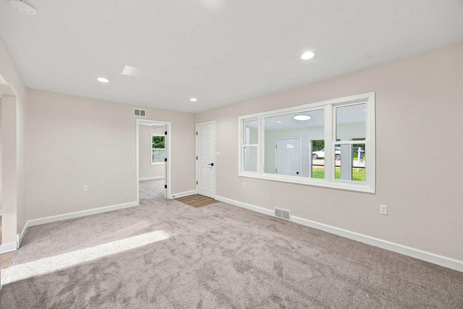 36891 N Carol Lane Property Photo 10