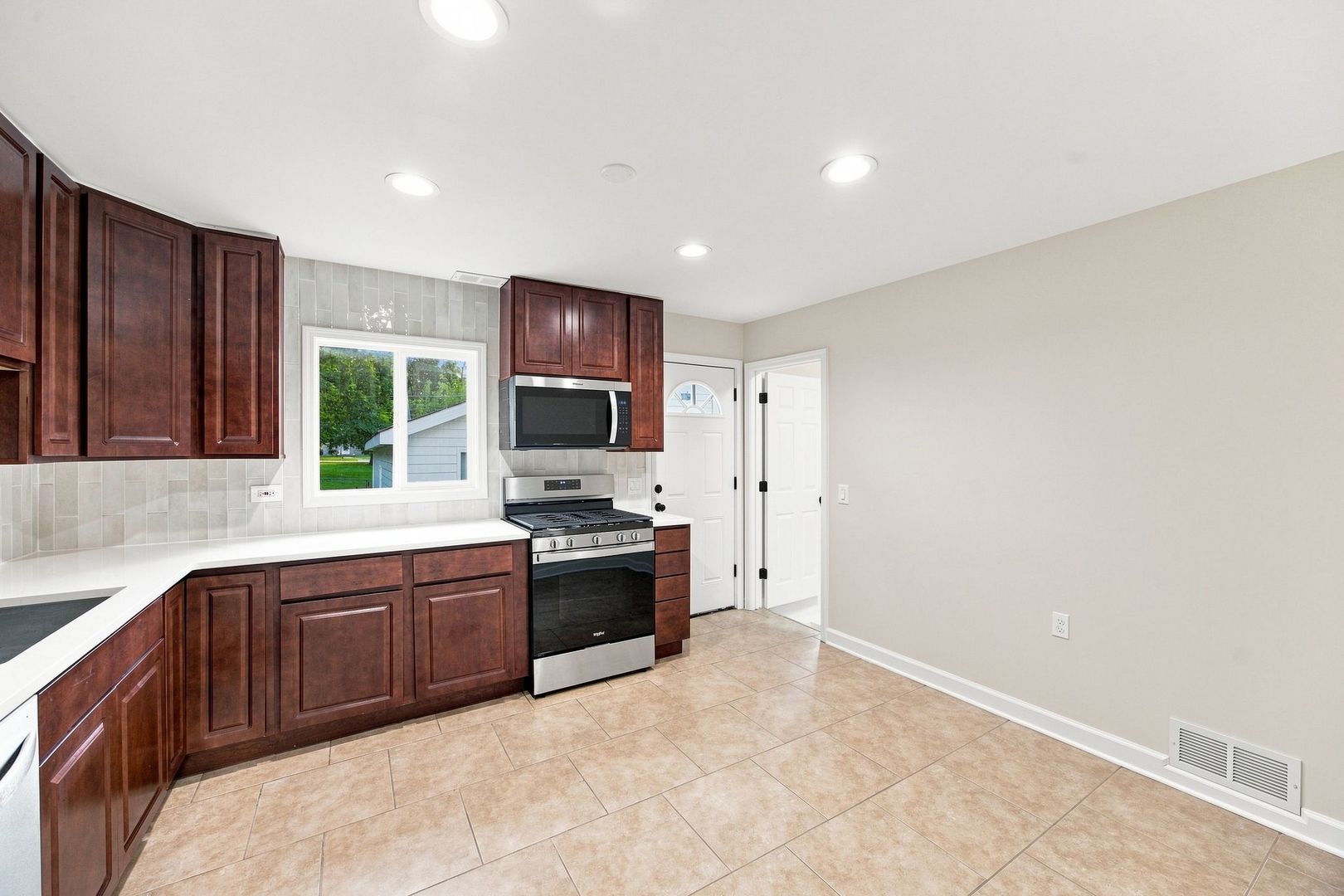 36891 N Carol Lane Property Photo 16