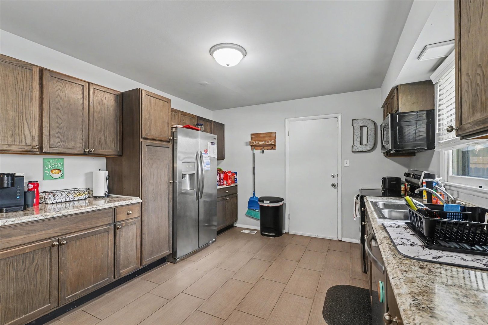 1906 Winchester Drive Property Photo 11