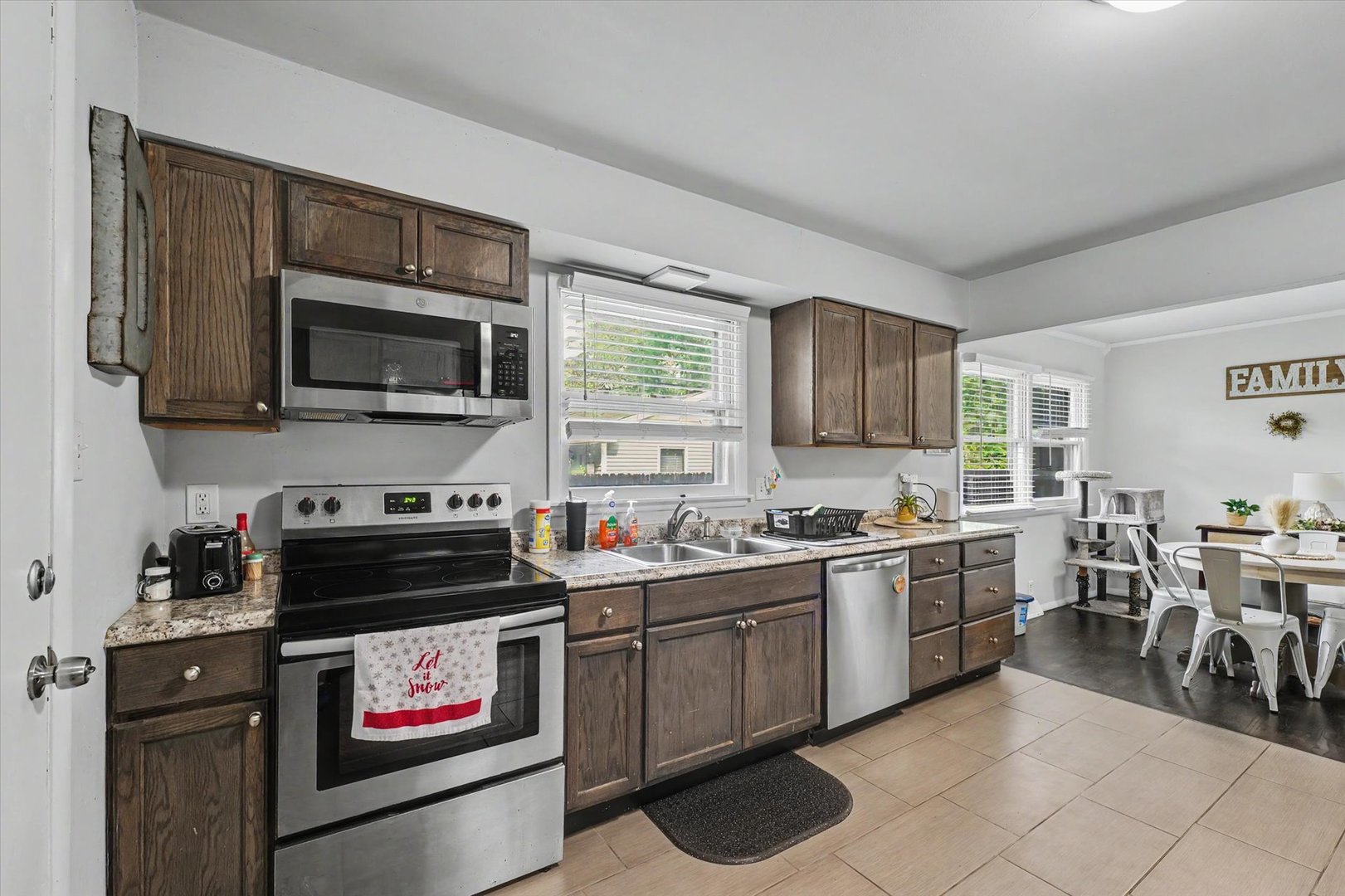 1906 Winchester Drive Property Photo 14