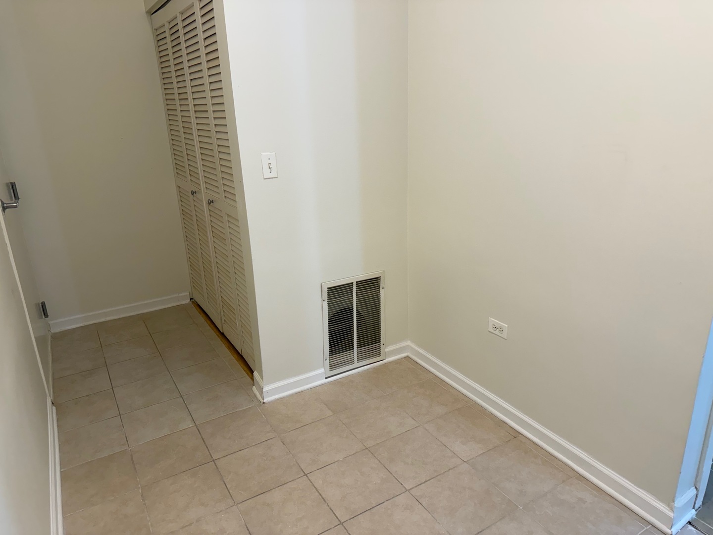 1351 S Halsted Street 105 Property Photo 7